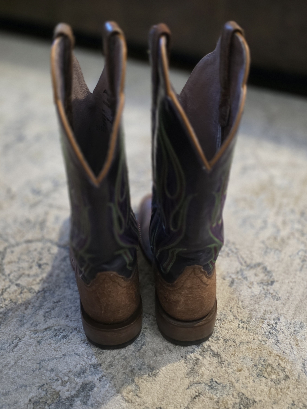 Womens Ariat Leather Boot Interior in Light Gray - Picture 4 of 6